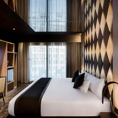 H (adults Only) 4*